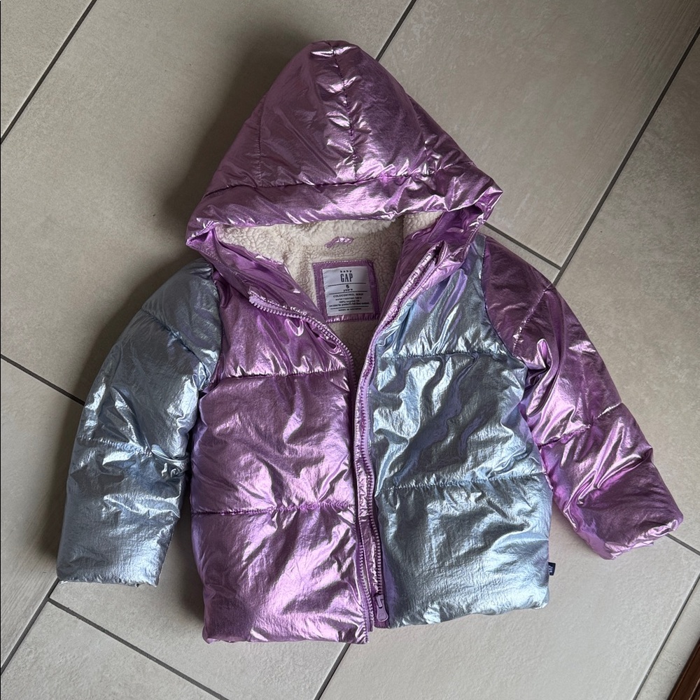 GAP baby/Kids Cold Control Max Shine Sherpa Puffer Jacket Size 5